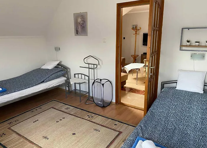 In - Balaton 18867 Nyaraló *